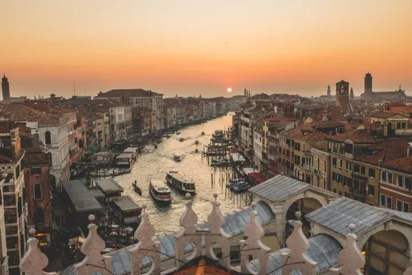 Venice’s Hidden Gems - 10 Best Photo Spots in Venice, Italy